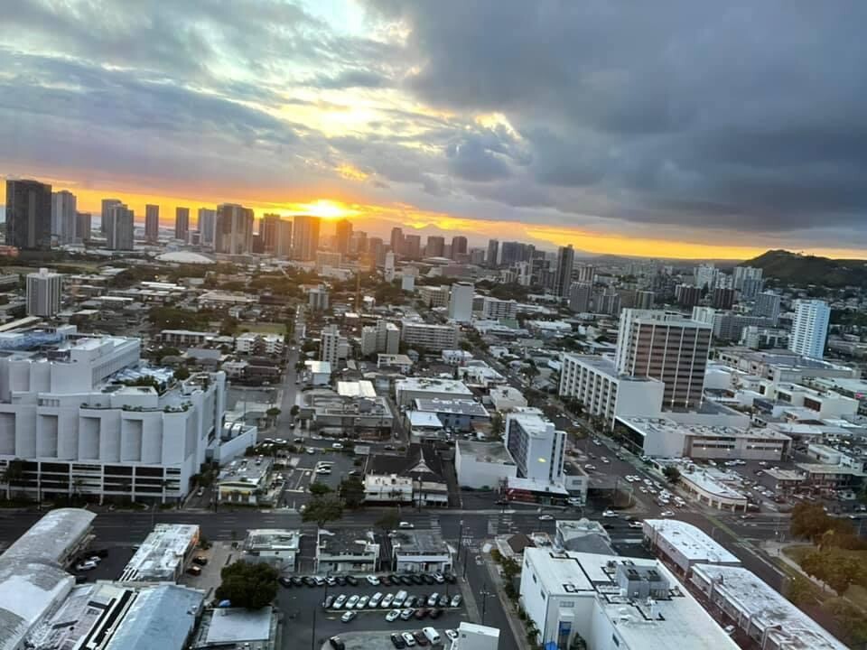 930 Kaheka St, Unit 35th Fl. in Honolulu, HI - Foto de edificio