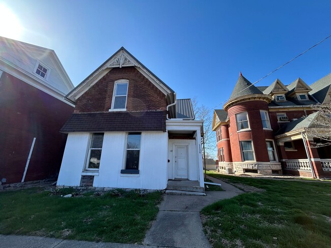 property at 1136 State St