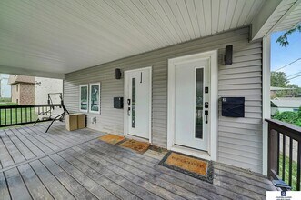 1836 H St, Unit 2 in Lincoln, NE - Building Photo - Building Photo