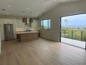 313 Sunset Dr in Encinitas, CA - Building Photo - Building Photo