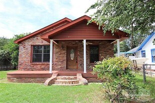 545 S 2nd St in Pensacola, FL - Building Photo