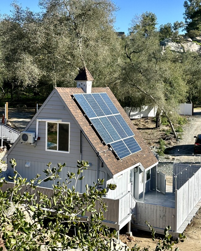 38374 Rainbow Heights Pl in Fallbrook, CA - Building Photo - Building Photo