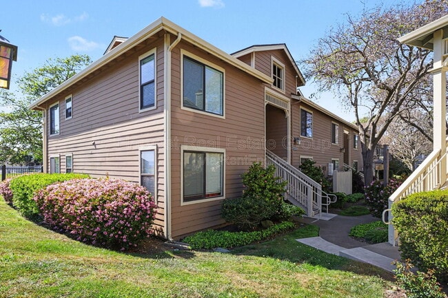 property at 198 Lakeshore Ct