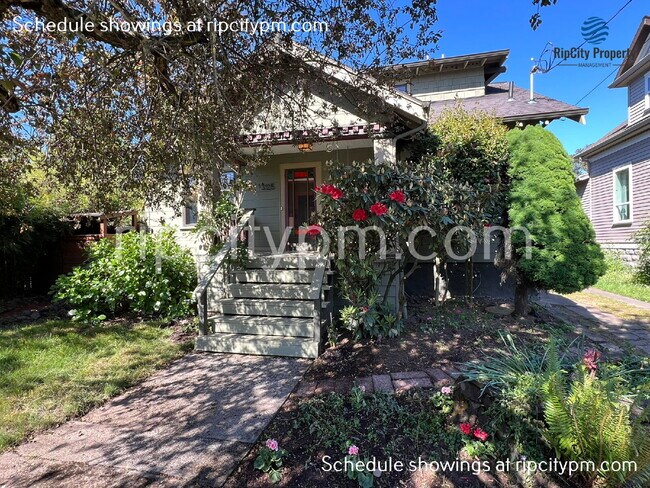 property at 3125 SE 20th Ave