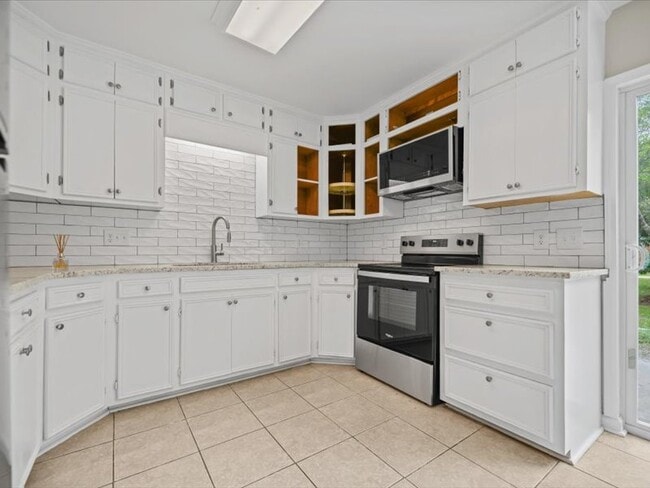 property at 731 Coventry Ln