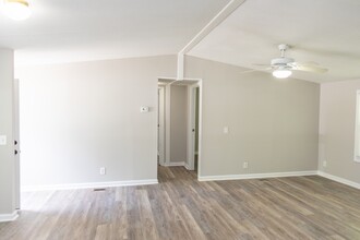 2335 US-70 in Morganton, NC - Building Photo - Building Photo
