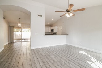 1333 N Higley Rd in Mesa, AZ - Building Photo - Building Photo