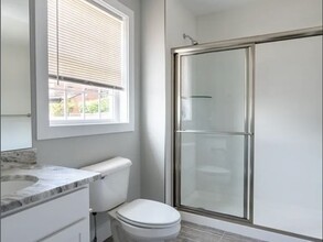 33 Covington St, Unit 3 in Boston, MA - Foto de edificio - Building Photo