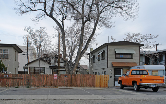 911-921 Willow St in Reno, NV - Foto de edificio - Building Photo