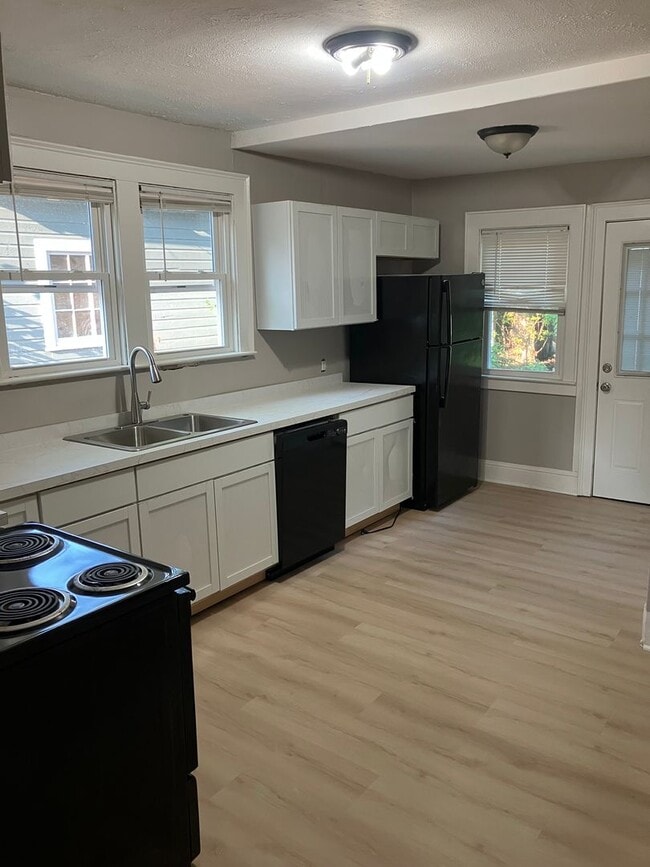 property at 318 Edgewood Ave