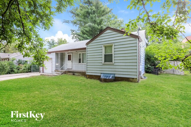 5819 Cedar Ave photo'