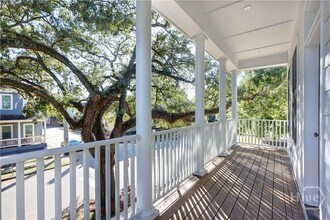 222 W 39th St in Savannah, GA - Foto de edificio - Building Photo