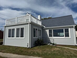 1 Fenwood Dr in Old Saybrook, CT - Building Photo - Building Photo