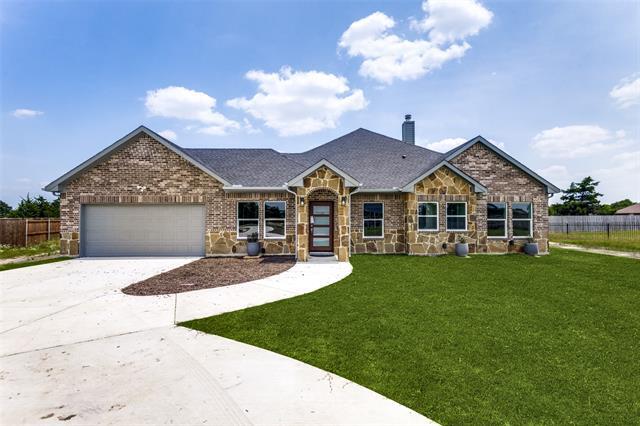 1218 Lynn Way in Waxahachie, TX - Building Photo