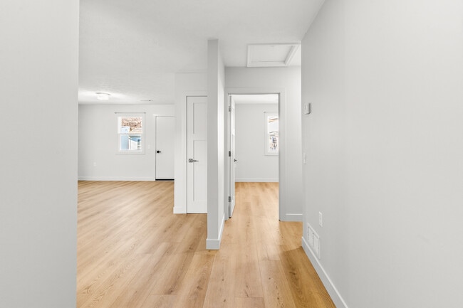 425 W Lincoln St in Papillion, NE - Foto de edificio - Building Photo