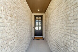 138 Red Oak in Castroville, TX - Building Photo - Building Photo