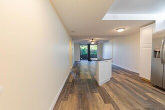 890 N Federal Hwy, Unit 103 in Lantana, FL - Foto de edificio - Building Photo