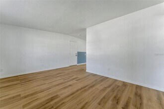 11134 Harding Dr in Port Richey, FL - Building Photo - Building Photo