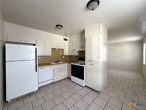 702 N 1st St in Copperas Cove, TX - Building Photo - Building Photo