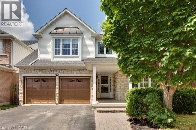 5191 Blue Spruce Ave in Burlington, ON - Building Photo - Building Photo