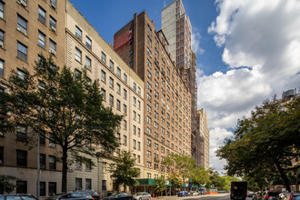 21-33 W 96th St in New York, NY - Building Photo - Building Photo