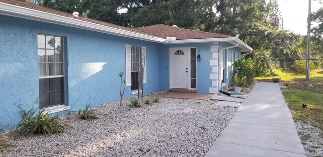 710 Bayou Ave in Tarpon Springs, FL - Building Photo - Building Photo