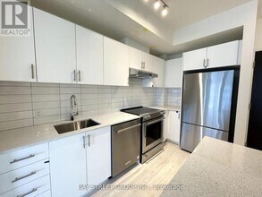 9000 Jane St in Vaughan, ON - Building Photo - Building Photo