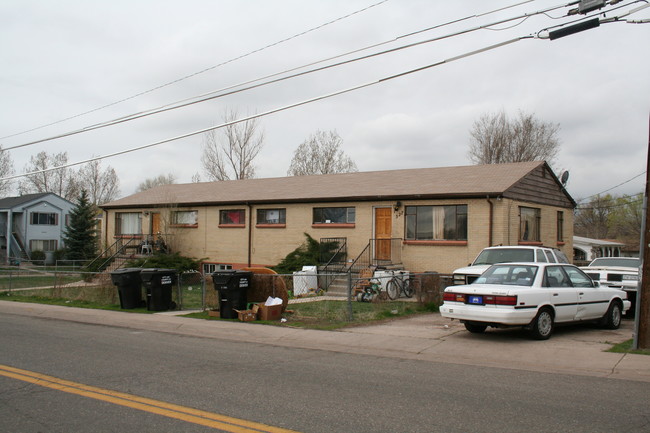 525 S Utica St in Denver, CO - Foto de edificio - Building Photo