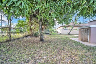 115 NW 28th Ave in Fort Lauderdale, FL - Building Photo - Building Photo