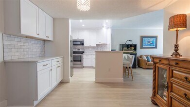 50 SW 3rd Ave in Boca Raton, FL - Building Photo - Building Photo