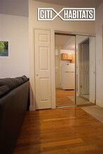 305 E 56th St-Unit -4F in New York, NY - Building Photo - Building Photo