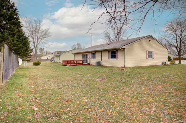 3351 Stonehurst Ct in Joliet, IL - Foto de edificio - Building Photo