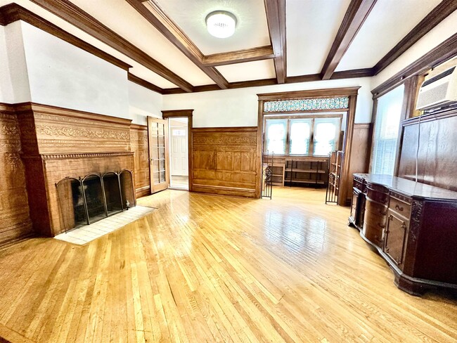 property at 163 Jewett Ave