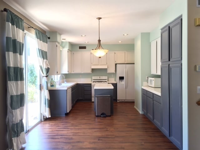 205 Venetia Way in Oceanside, CA - Building Photo - Building Photo