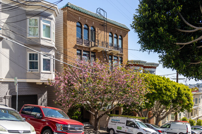 1034 Filbert St in San Francisco, CA - Building Photo - Building Photo