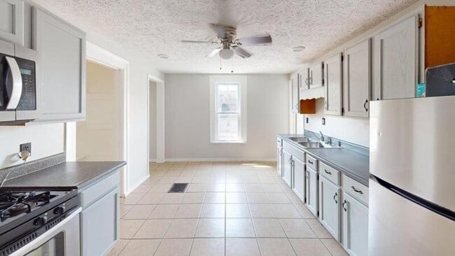 property at 11 Linwood Pl