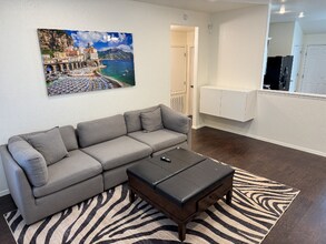 809 NW 67th Ave in Bentonville, AR - Building Photo - Building Photo