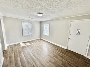 2736 Dunn Ave in Memphis, TN - Building Photo - Building Photo