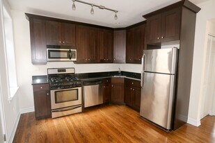 3820 N Sheffield Ave, Unit 3810-3W in Chicago, IL - Building Photo