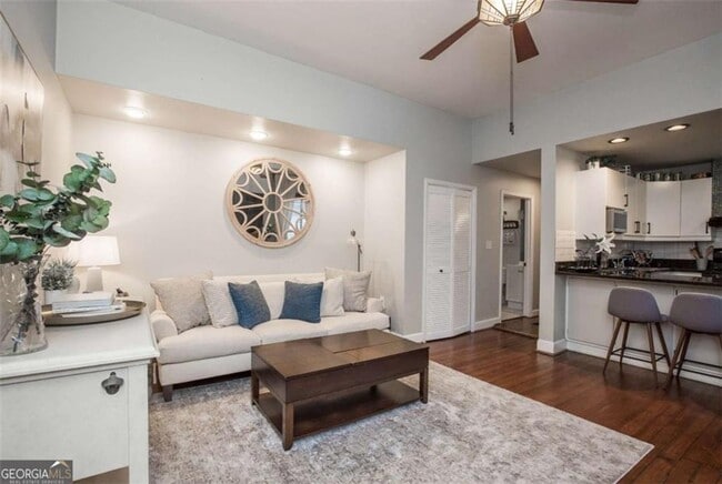 property at 952 Myrtle St NE