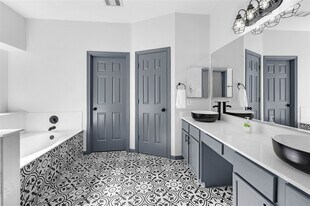 6818 Catarina Cir in Houston, TX - Building Photo