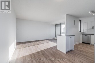 300-1300 Antibes Dr in Toronto, ON - Building Photo - Building Photo