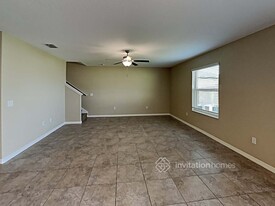 15268 Miller Creek Dr in Sun City Center, FL - Foto de edificio - Building Photo