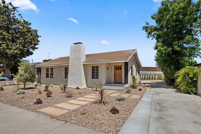 4702 Kraft Ave in North Hollywood, CA - Building Photo - Building Photo