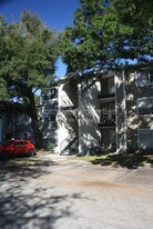 4744 Walden Cir in Orlando, FL - Building Photo