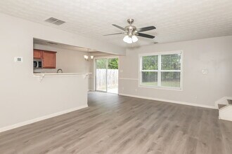 418 Double Creek Dr in Lawrenceville, GA - Building Photo - Building Photo