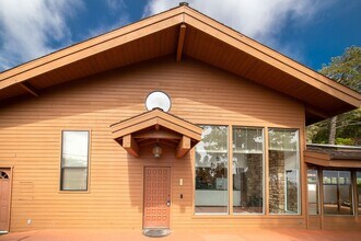 191 San Remo Rd in Carmel, CA - Building Photo - Building Photo