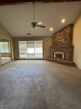 605 E Babcock Ave in Visalia, CA - Building Photo - Building Photo