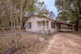 308 Kelley Blvd in Woodville, TX - Building Photo