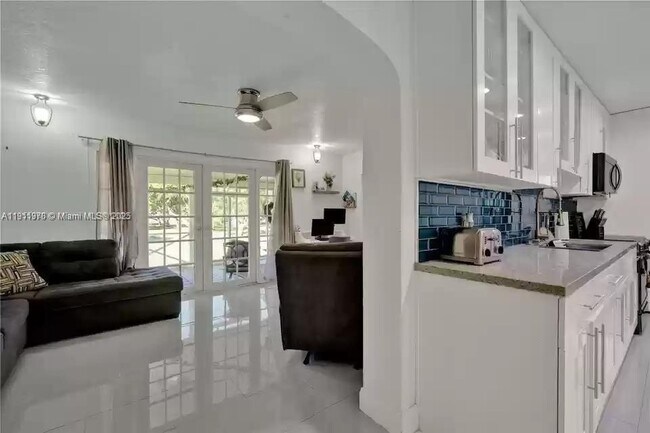 18441 SW 238th St in Homestead, FL - Building Photo - Building Photo